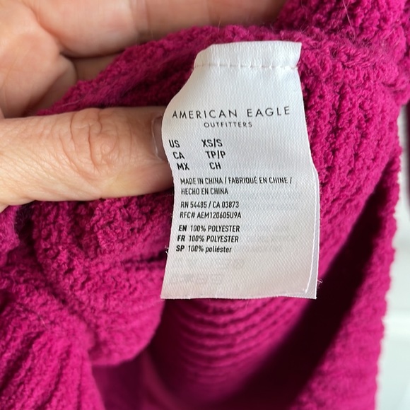 American Eagle Oversized V Neck Sweater XS/S Cranberry/ Purple - Picture 8 of 8